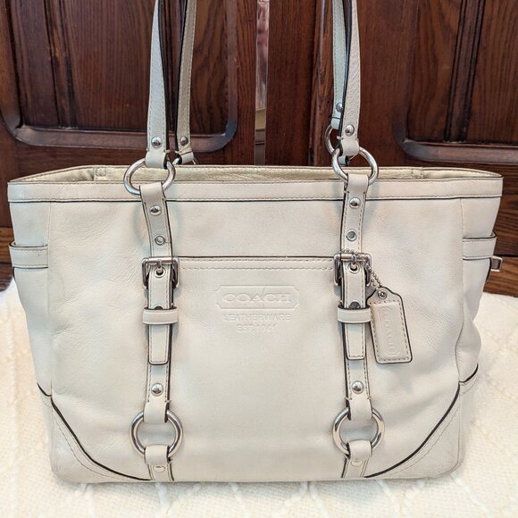 Coach Handbags - Coach F12343 Beige Gold Leather Shoulder Bag